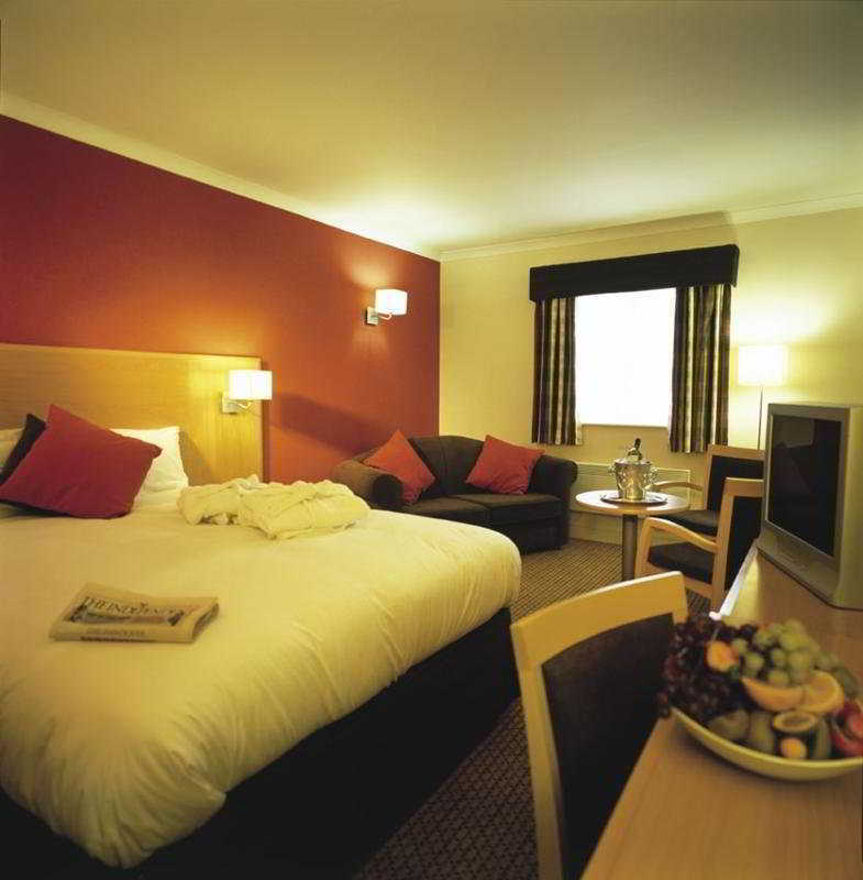 Village Hotel Manchester Hyde Kamer foto